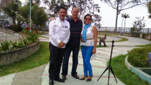2019 04 13 Con Padre Armando y mi esposa Beatriz Milagros
